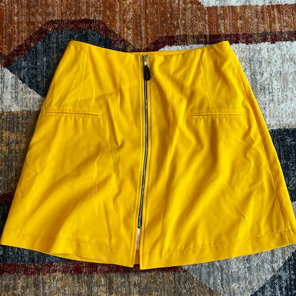 Risto Yellow Skirt with Front Black Zipper. Size: L, Condition: Excellent